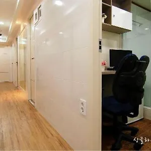 ** 캡슐호텔 싱글 하우스 대한민국