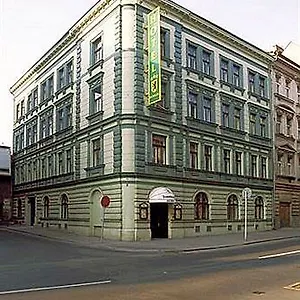 4* Hotel La Boutique