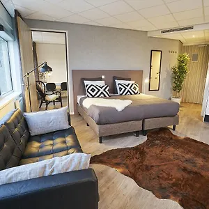 amrath-apart-hotel-schiphol-badhoevedorp.thehaguehotels.net/