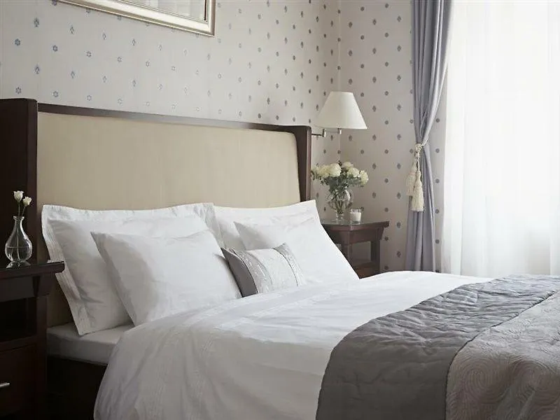 Apartments Almandine Prague