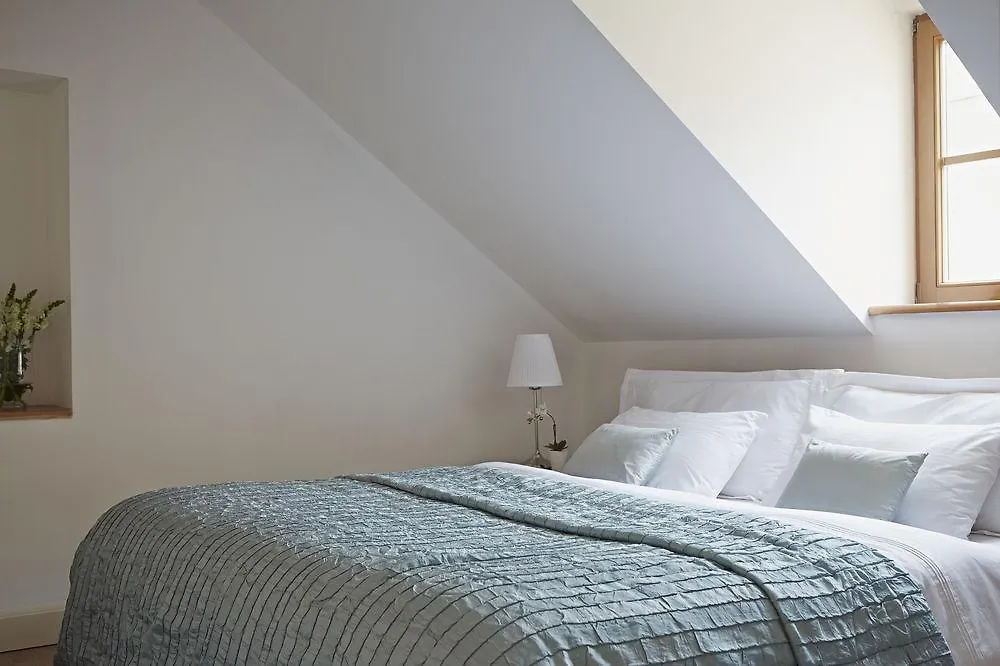Aparthotel Apartments Almandine Prague