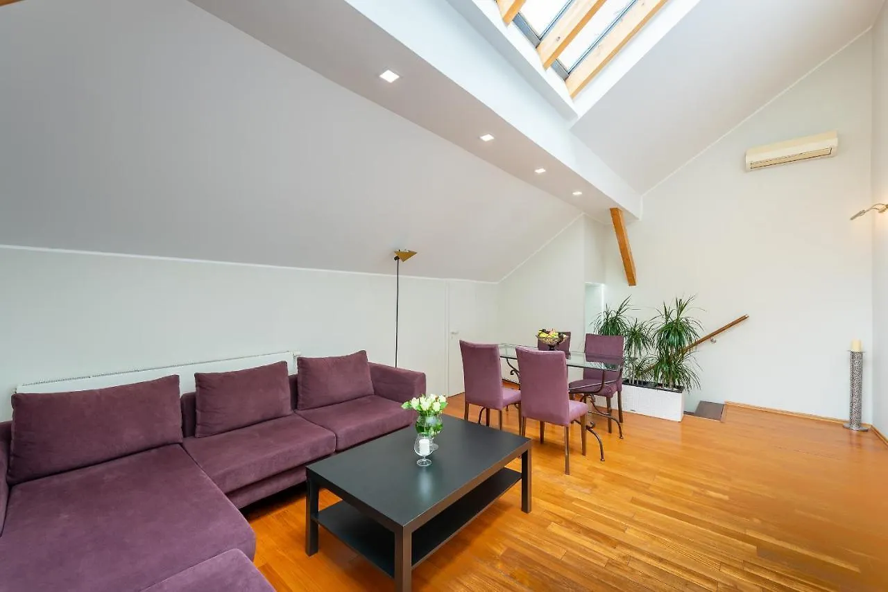 Apartments Almandine Prague