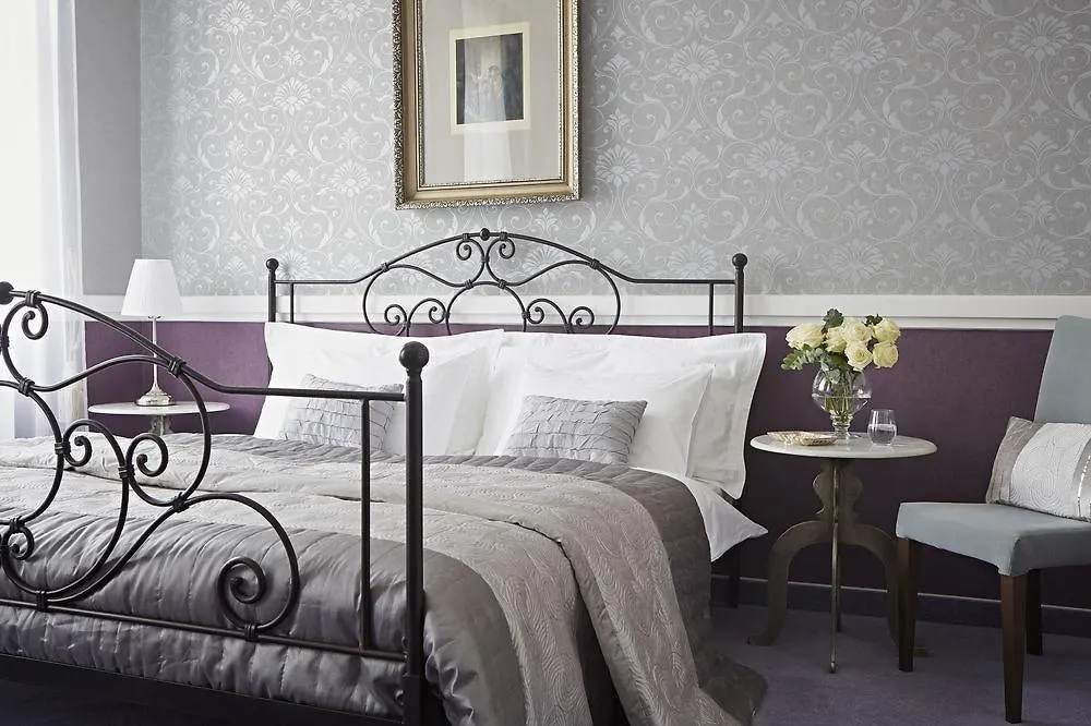 Aparthotel Apartments Almandine Prague